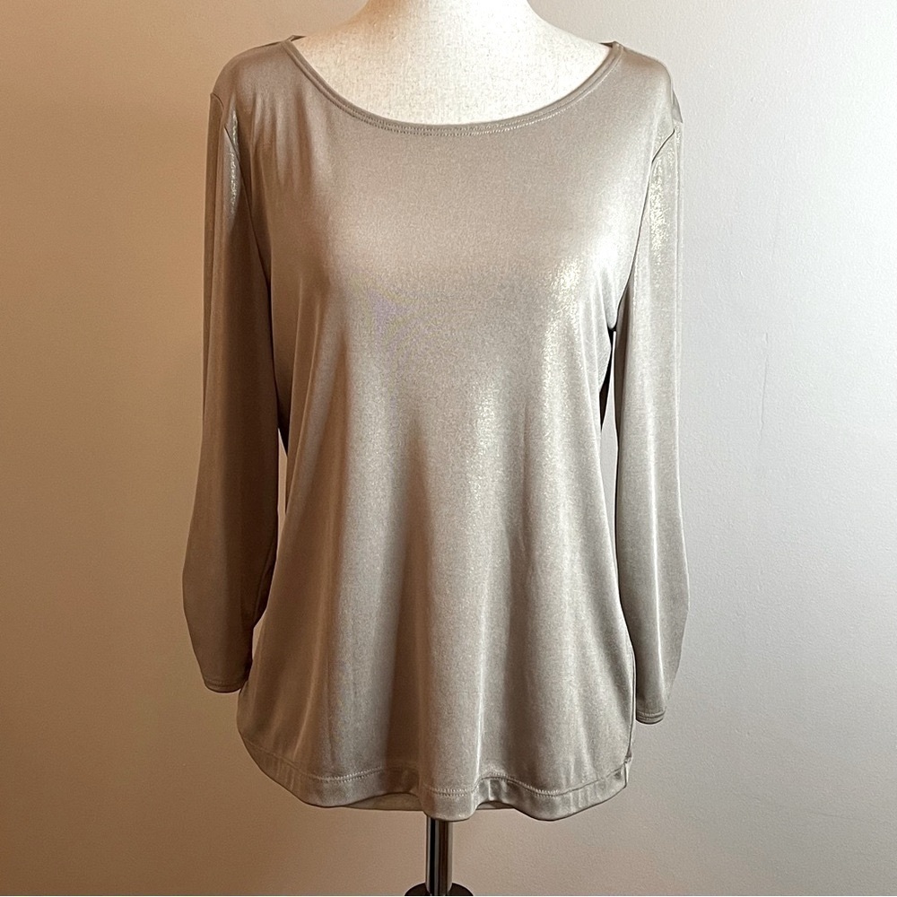 Chico’s Travelers Long Sleeve Gold Tan Top Size 0 (4-6) Ruched Wrist Detail